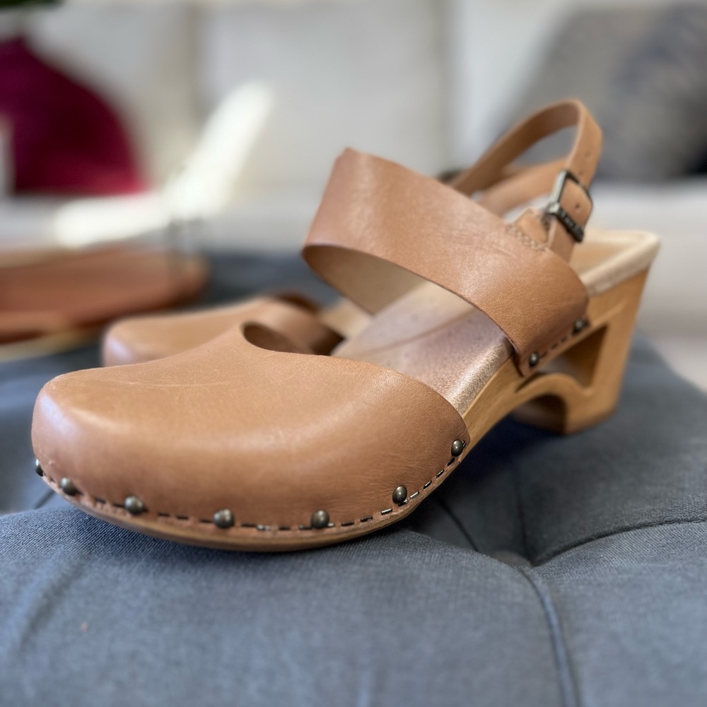 Dansko Thea Clog women’s size 40
